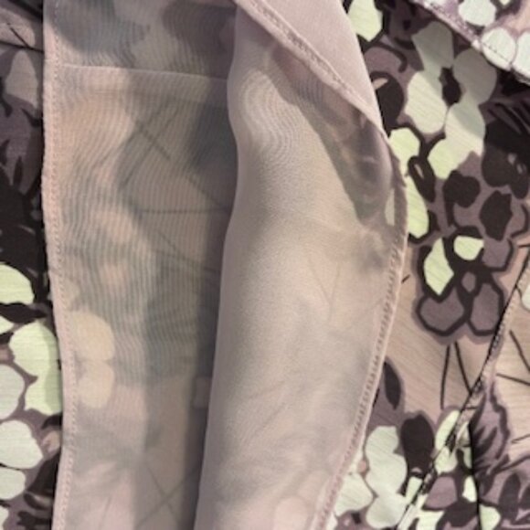 Loft Petite- Purple/Lavender Floral - Picture 3 of 5